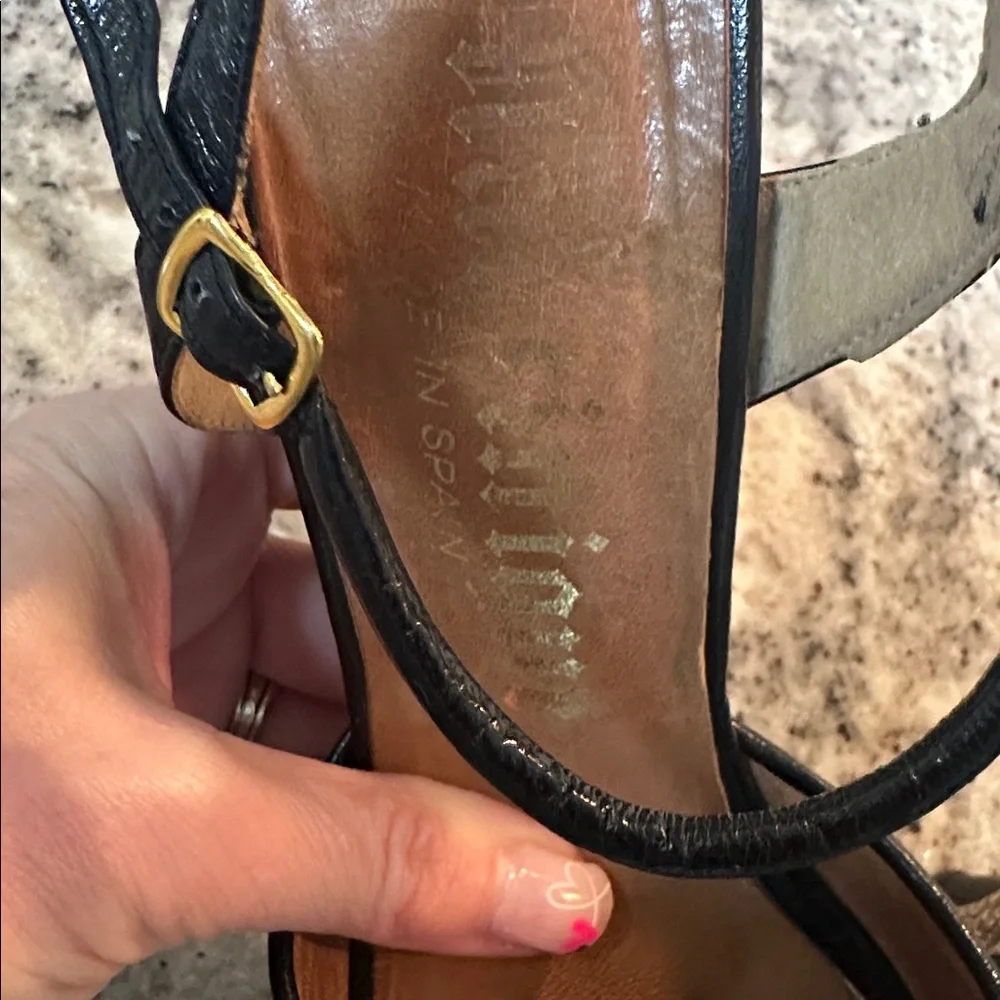 Martinique Black and Tan Wedge Sandals - Picture 5 of 13